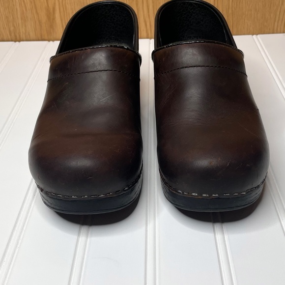 Dansko Women’s Professional Clogs Nursing Clogs Comfort Antique Brown Size - Picture 8 of 11